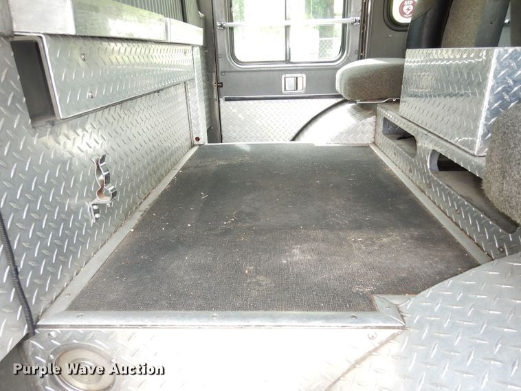 image for item DN1560 1989 Federal Eone  ladder fire truck