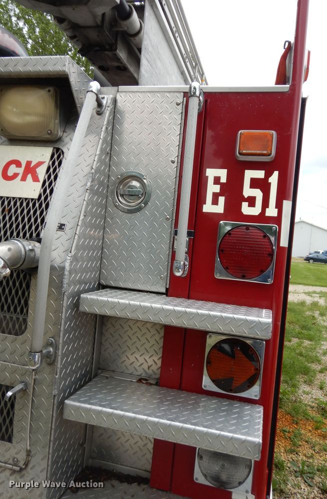 image for item DN1560 1989 Federal Eone  ladder fire truck
