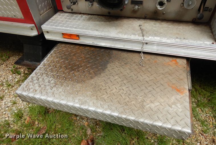 image for item DN1560 1989 Federal Eone  ladder fire truck