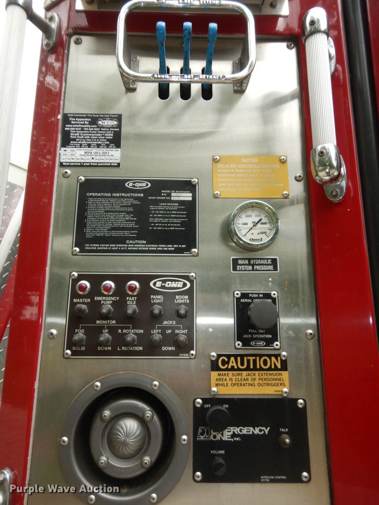 image for item DN1560 1989 Federal Eone  ladder fire truck
