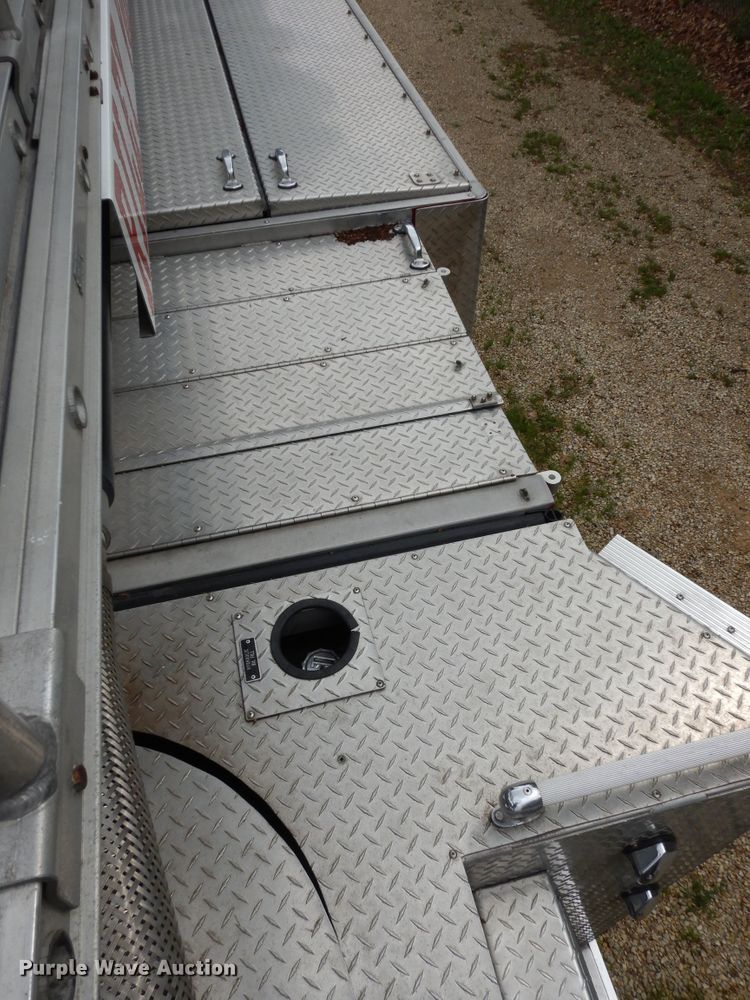 image for item DN1560 1989 Federal Eone  ladder fire truck