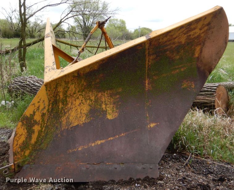 image for item DN7381 Balderson V-plow snow plow