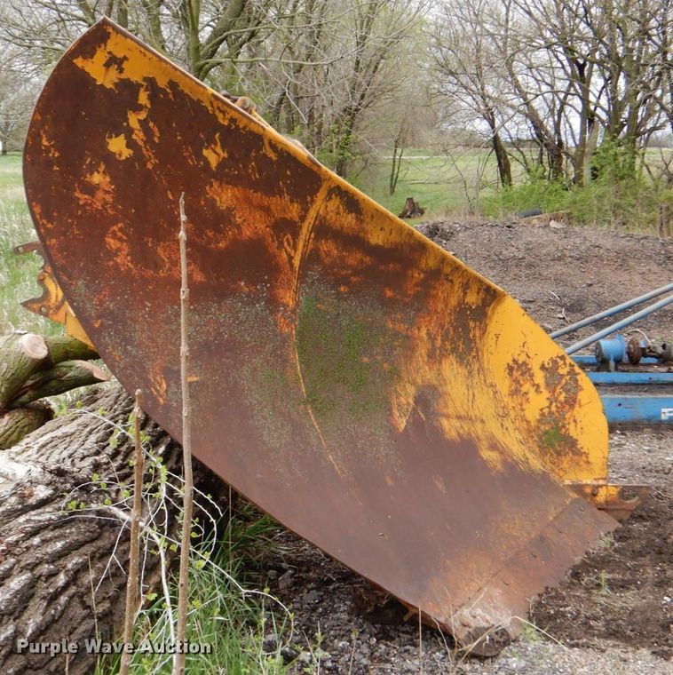 image for item DN7381 Balderson V-plow snow plow