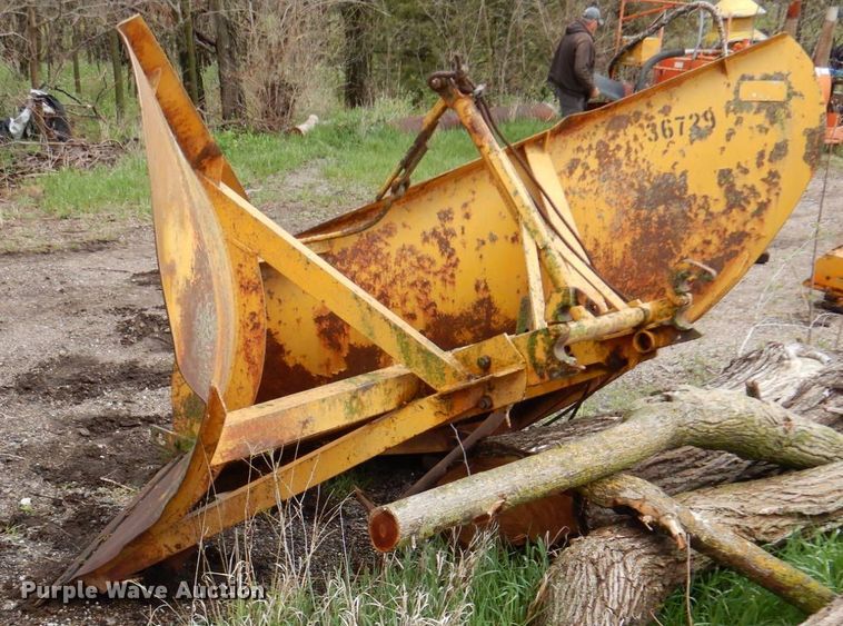 image for item DN7381 Balderson V-plow snow plow