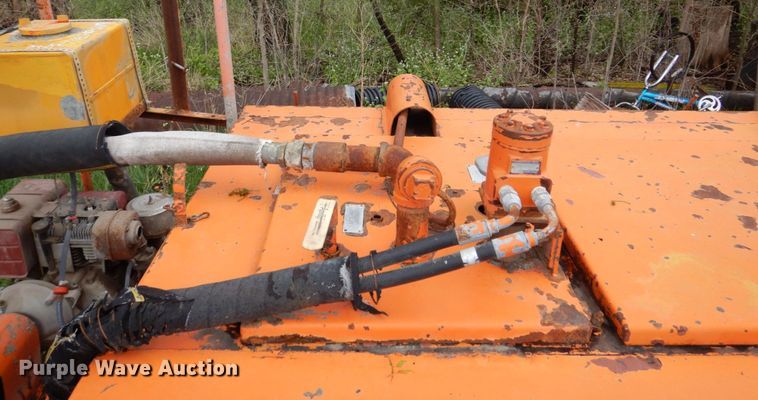 image for item DN7382 Aeroil RAH-200-8  melter applicator