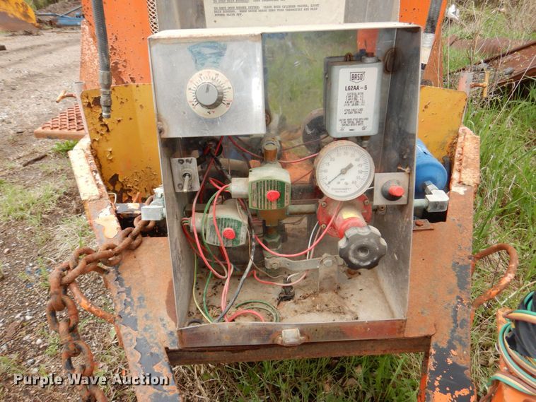 image for item DN7382 Aeroil RAH-200-8  melter applicator