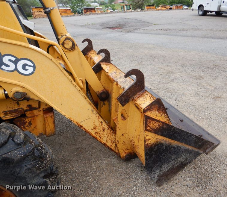 image for item DN7443 2001 John Deere 310SG  backhoe