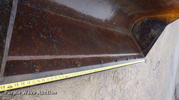 image for item DN7443 2001 John Deere 310SG  backhoe