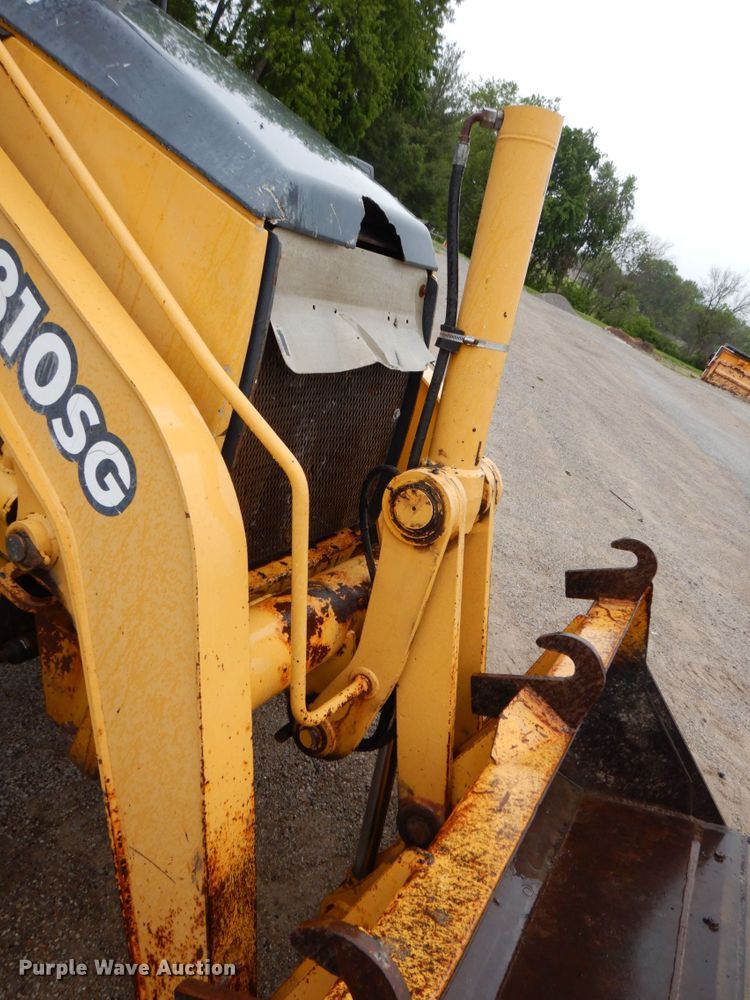 image for item DN7443 2001 John Deere 310SG  backhoe
