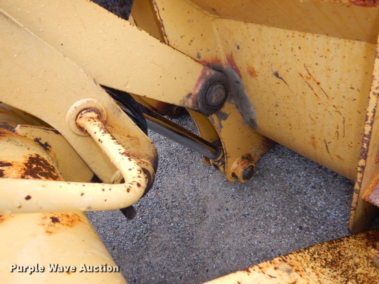 image for item DN7443 2001 John Deere 310SG  backhoe