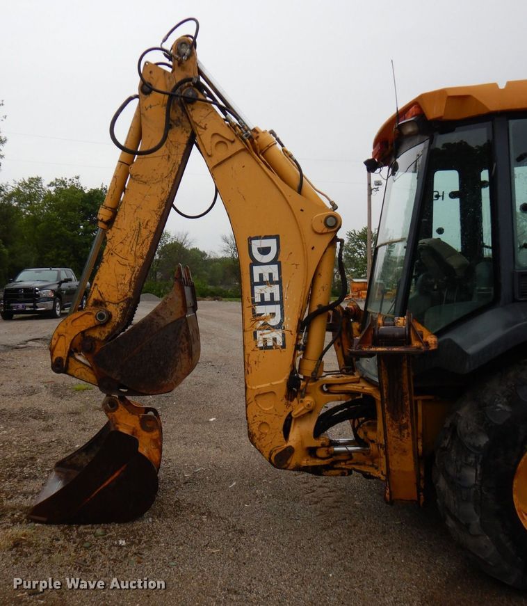 image for item DN7443 2001 John Deere 310SG  backhoe