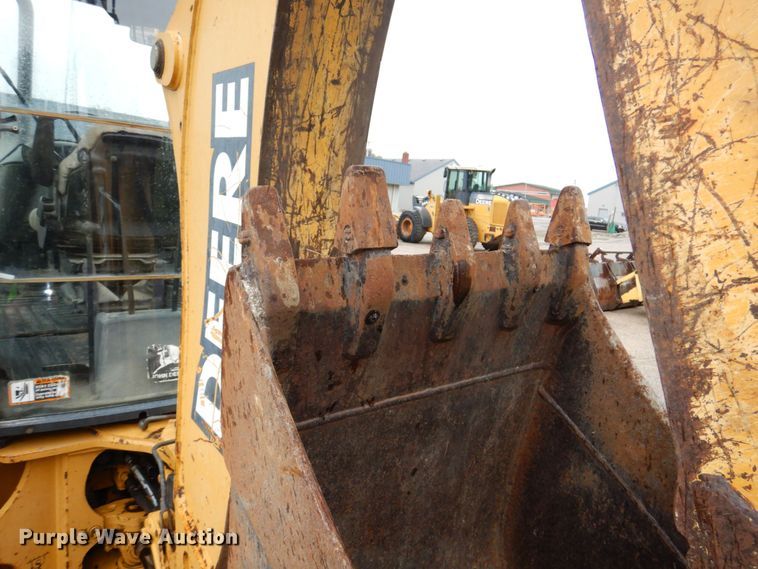 image for item DN7443 2001 John Deere 310SG  backhoe