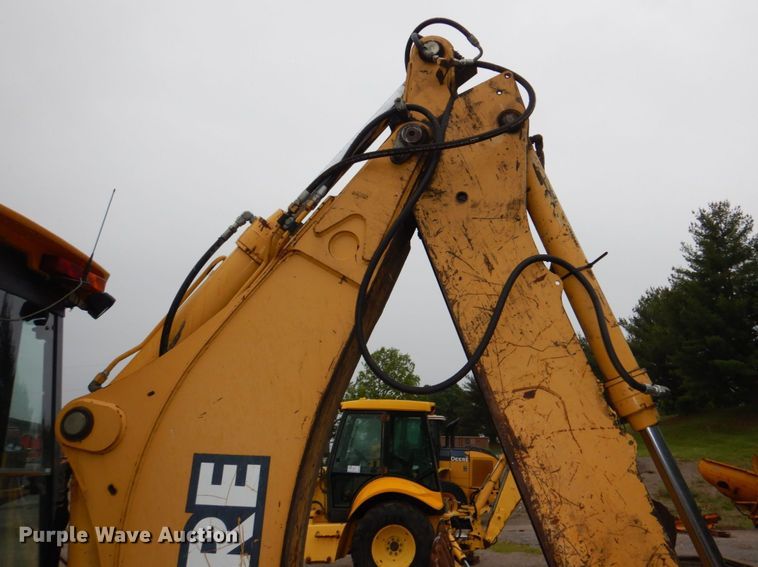image for item DN7443 2001 John Deere 310SG  backhoe