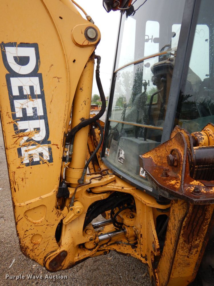 image for item DN7443 2001 John Deere 310SG  backhoe