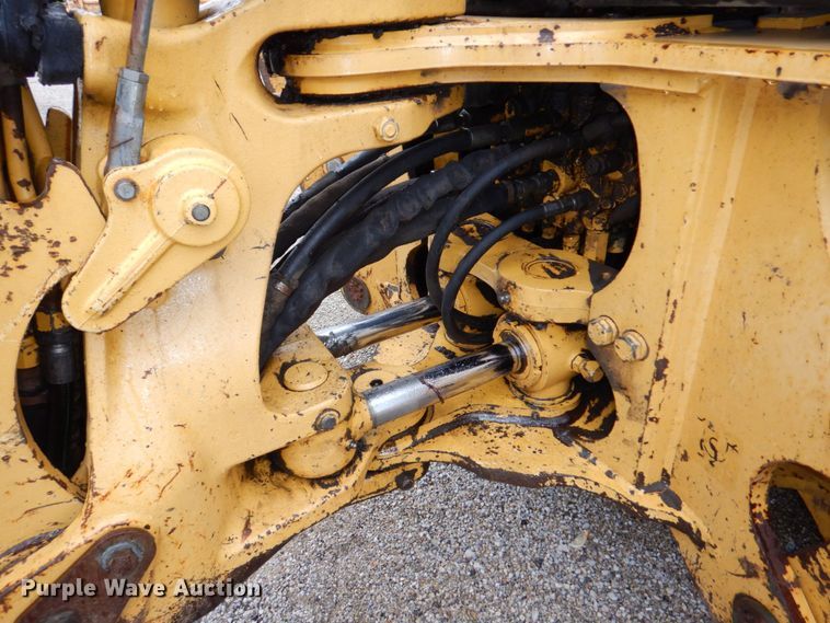 image for item DN7443 2001 John Deere 310SG  backhoe