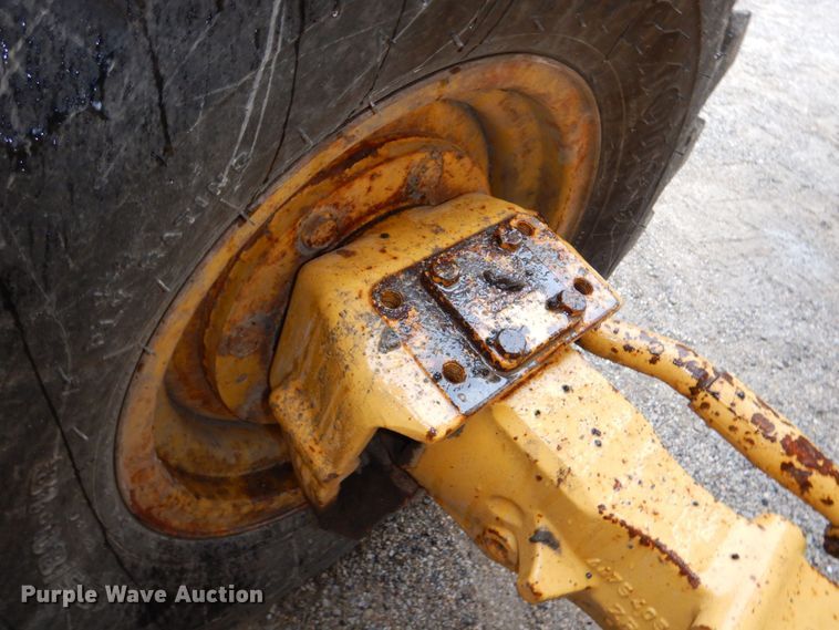 image for item DN7443 2001 John Deere 310SG  backhoe