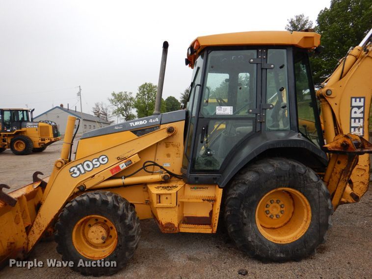 image for item DN7443 2001 John Deere 310SG  backhoe