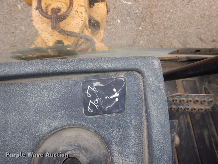 image for item DN7443 2001 John Deere 310SG  backhoe