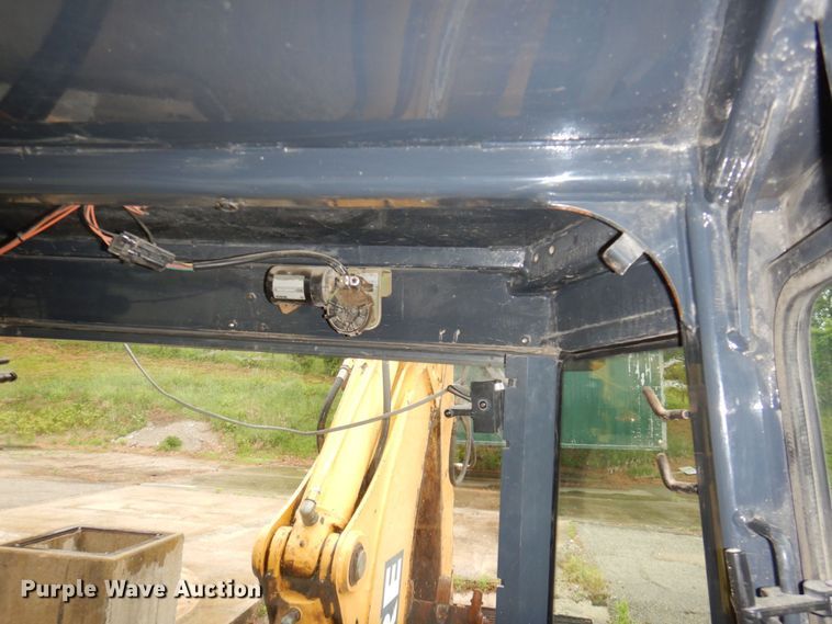 image for item DN7443 2001 John Deere 310SG  backhoe