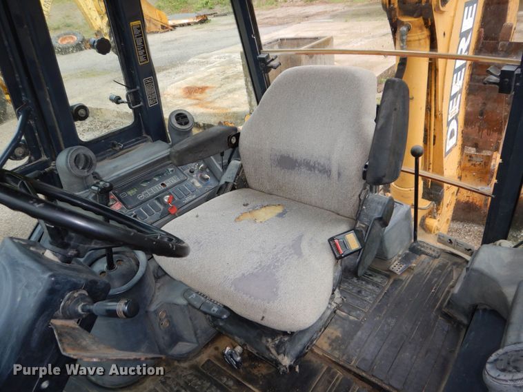 image for item DN7443 2001 John Deere 310SG  backhoe