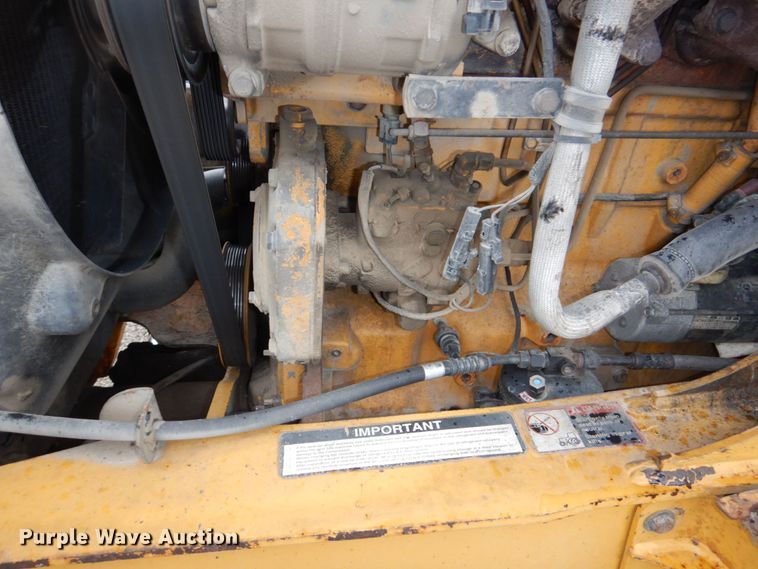 image for item DN7443 2001 John Deere 310SG  backhoe