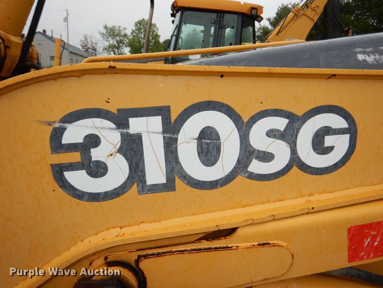 image for item DN7443 2001 John Deere 310SG  backhoe