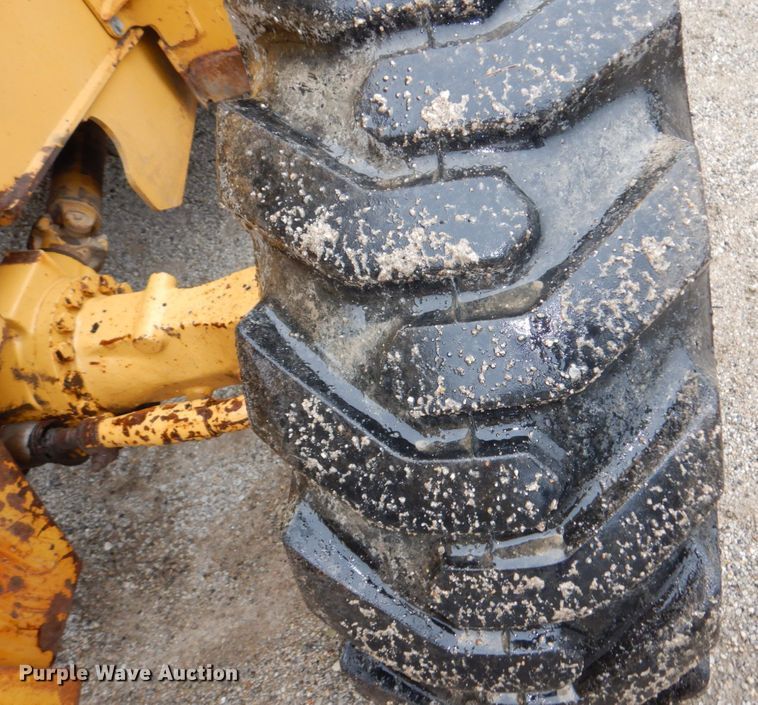 image for item DN7443 2001 John Deere 310SG  backhoe