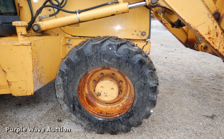 image for item DN7443 2001 John Deere 310SG  backhoe