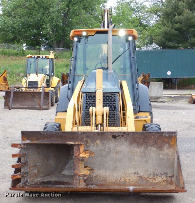 image for item DN7444 2003 John Deere 410G  backhoe