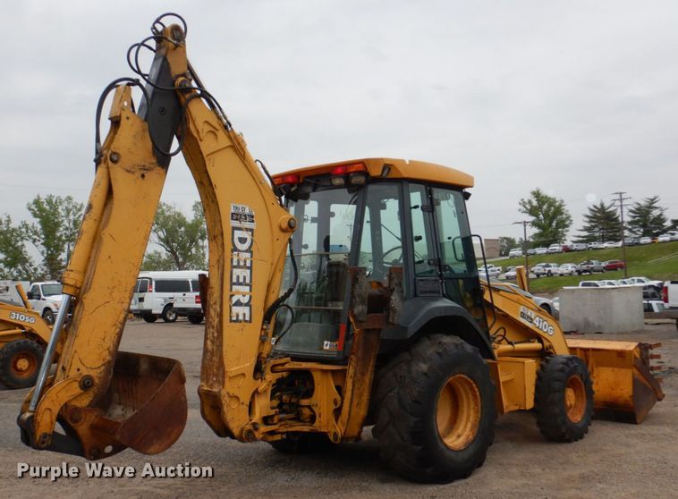 image for item DN7444 2003 John Deere 410G  backhoe