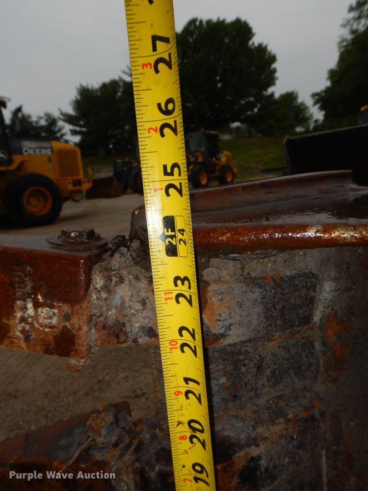 image for item DN7444 2003 John Deere 410G  backhoe