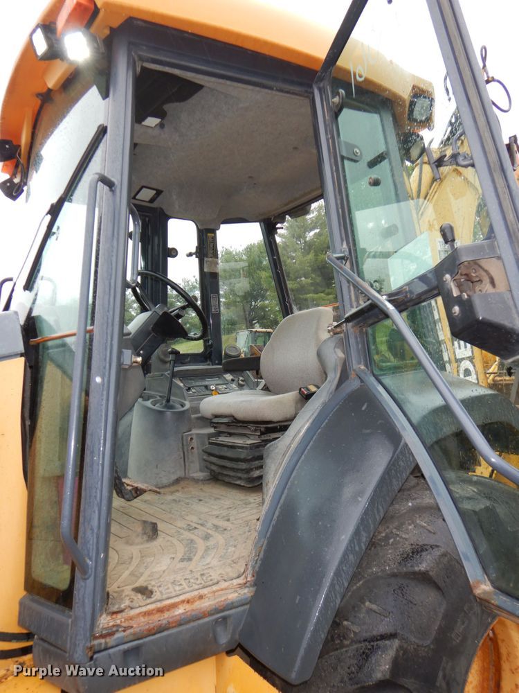 image for item DN7444 2003 John Deere 410G  backhoe