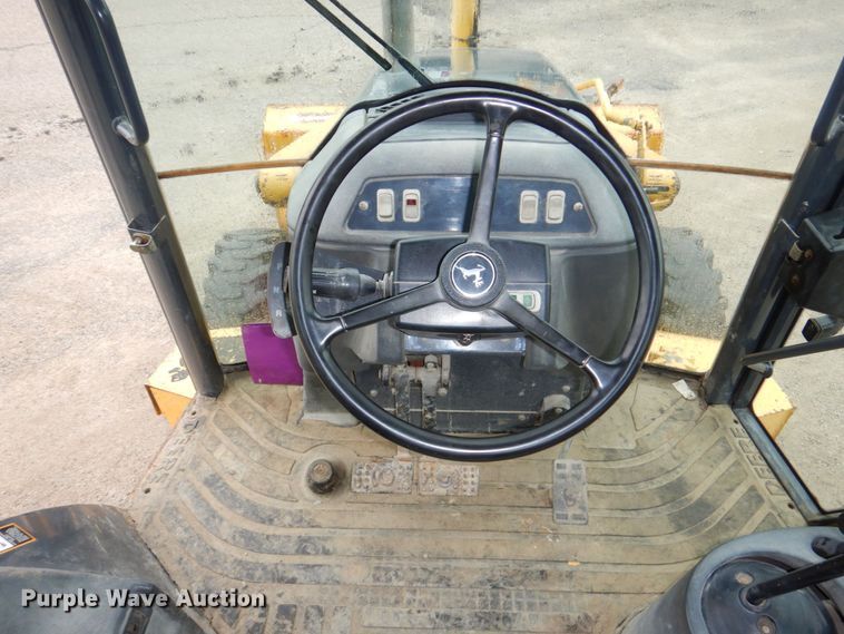 image for item DN7444 2003 John Deere 410G  backhoe