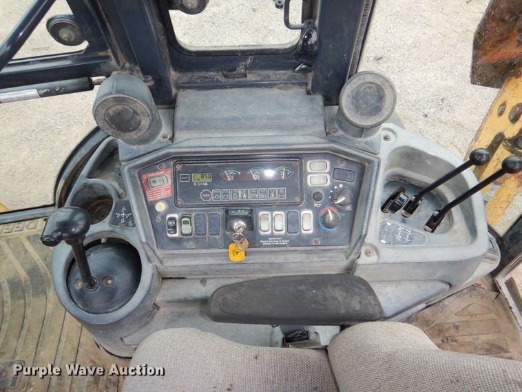 image for item DN7444 2003 John Deere 410G  backhoe