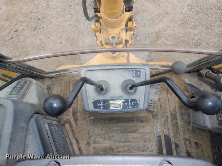 image for item DN7444 2003 John Deere 410G  backhoe