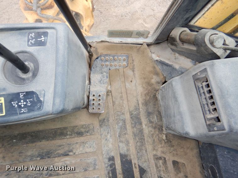 image for item DN7444 2003 John Deere 410G  backhoe