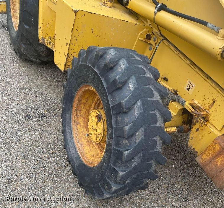 image for item DN7444 2003 John Deere 410G  backhoe