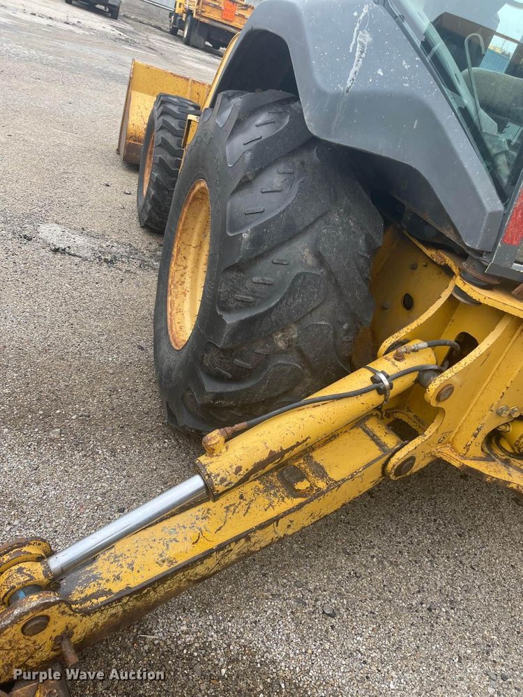 image for item DN7444 2003 John Deere 410G  backhoe