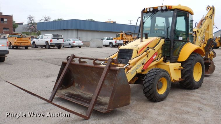 image for item DN7445 2005 New Holland LB90B  backhoe