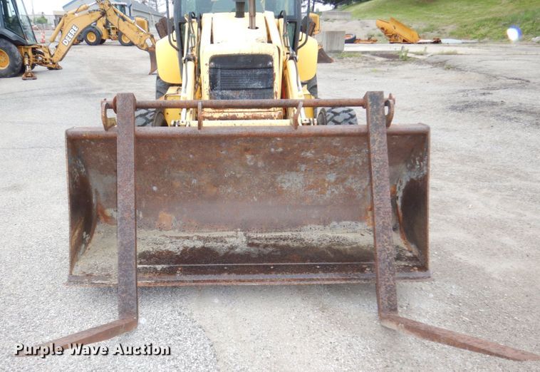 image for item DN7445 2005 New Holland LB90B  backhoe
