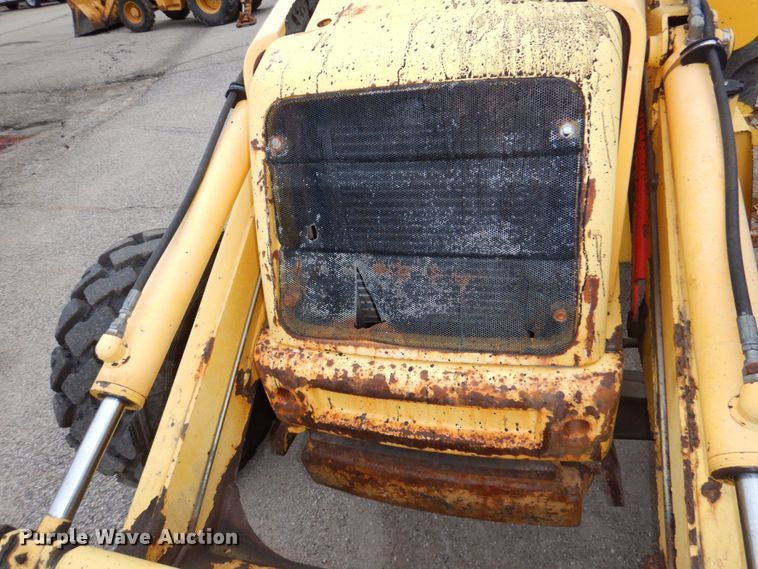 image for item DN7445 2005 New Holland LB90B  backhoe