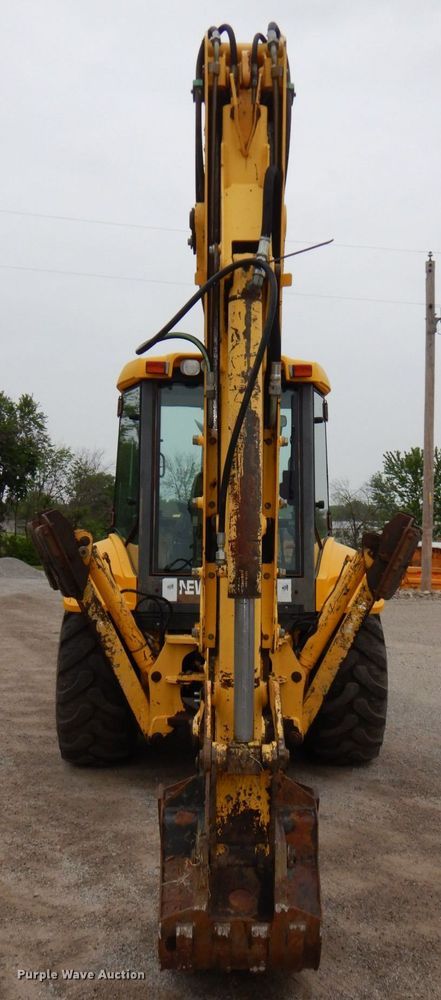 image for item DN7445 2005 New Holland LB90B  backhoe