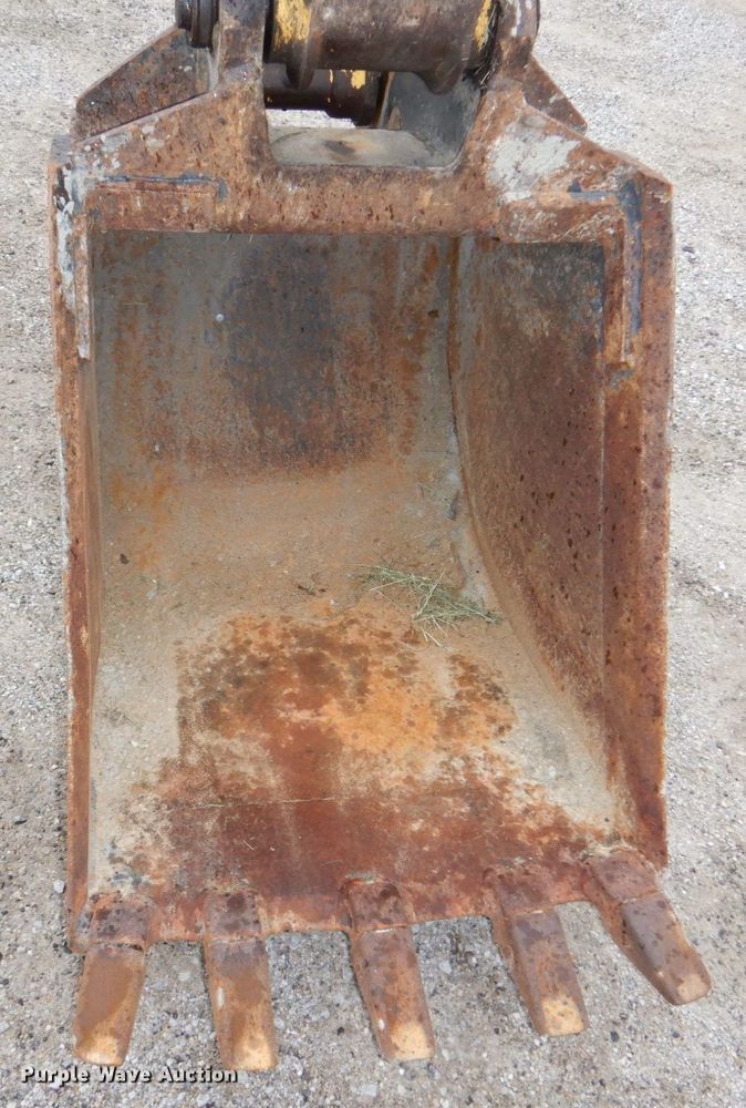 image for item DN7445 2005 New Holland LB90B  backhoe