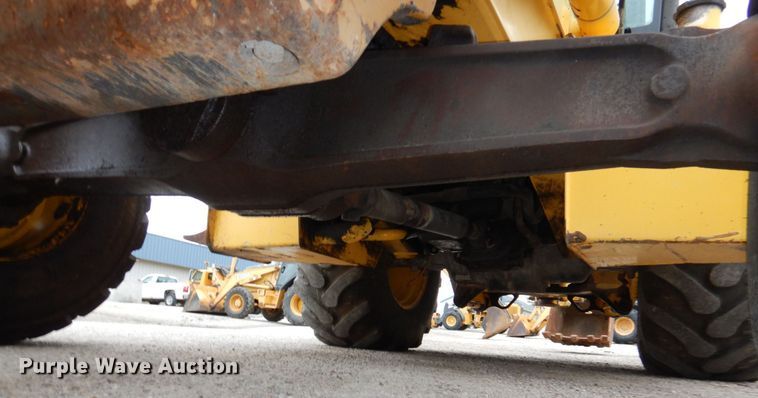 image for item DN7445 2005 New Holland LB90B  backhoe