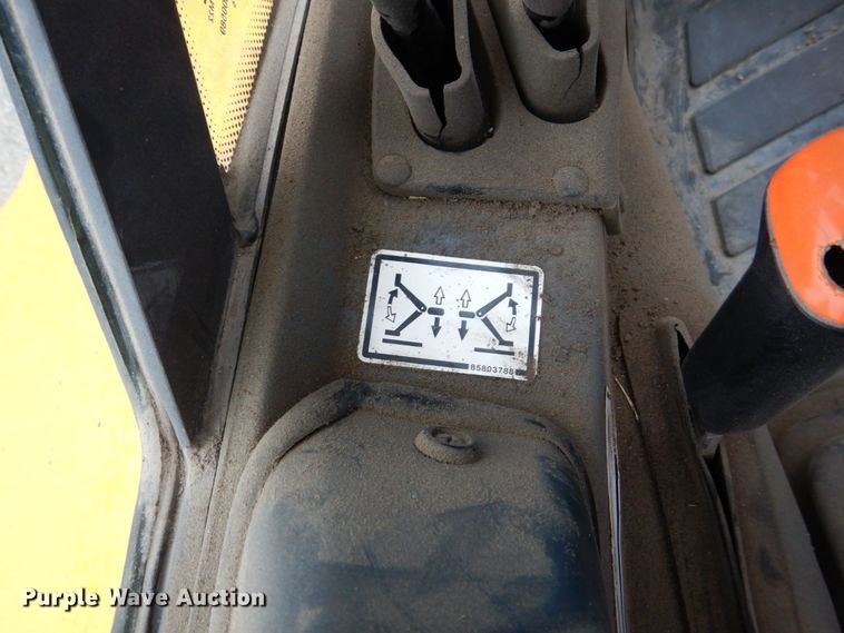 image for item DN7445 2005 New Holland LB90B  backhoe