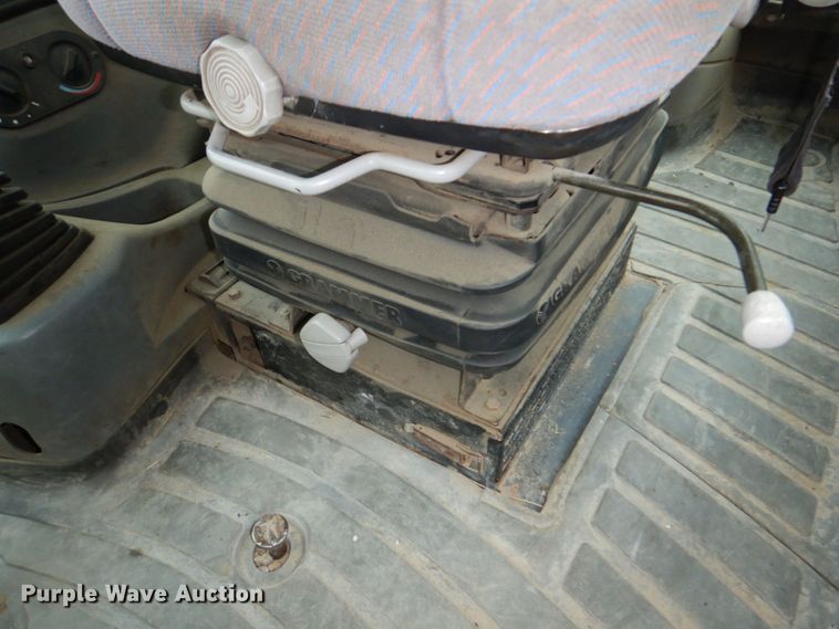 image for item DN7445 2005 New Holland LB90B  backhoe