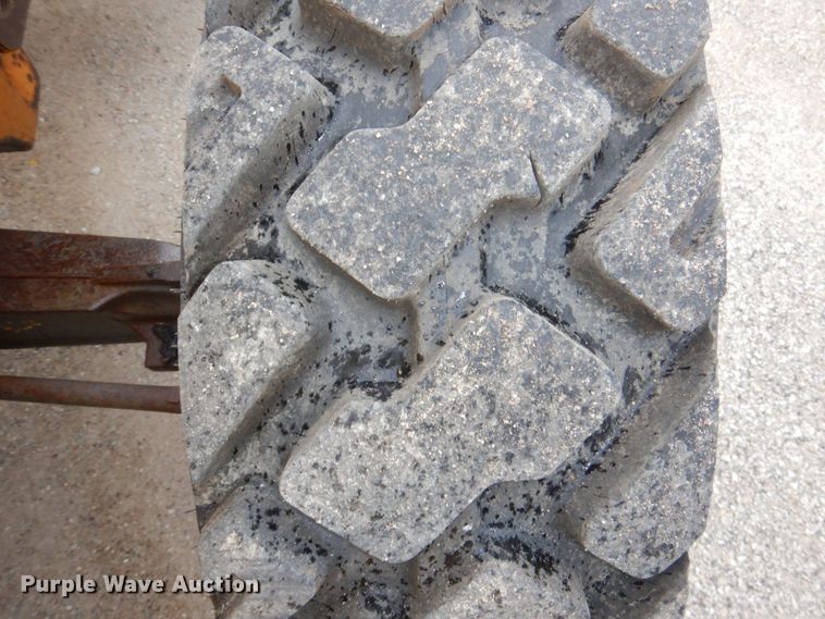 image for item DN7445 2005 New Holland LB90B  backhoe