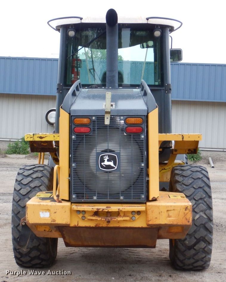 image for item DN7447 2006 John Deere 444J  wheel loader