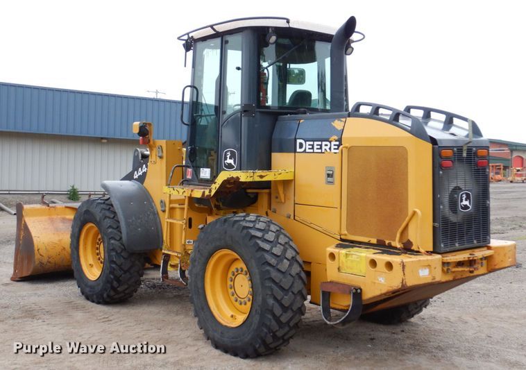 image for item DN7447 2006 John Deere 444J  wheel loader
