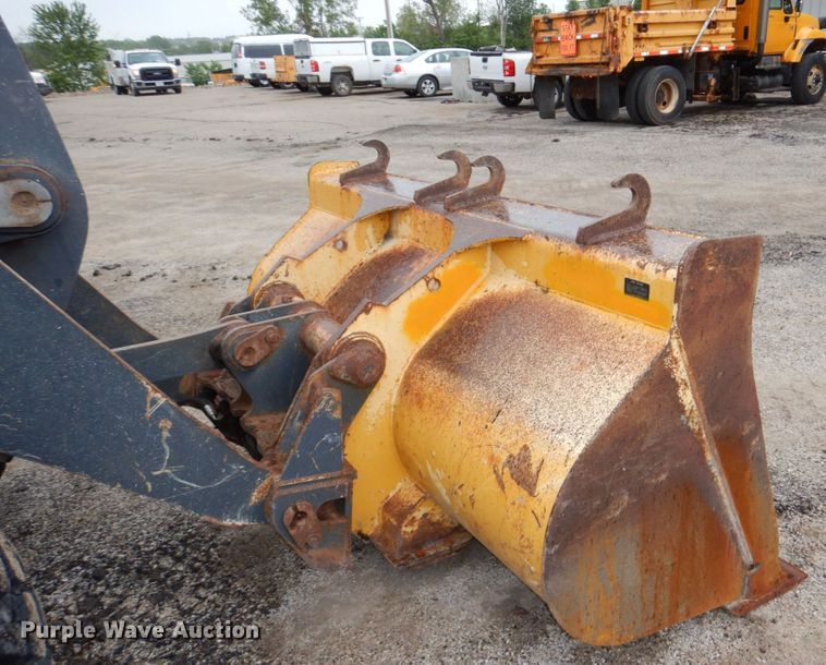 image for item DN7447 2006 John Deere 444J  wheel loader